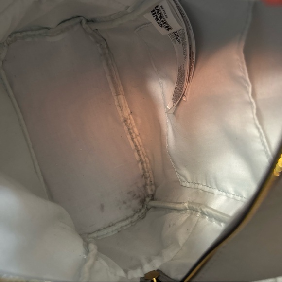 Funko Stranger Things surfer backpack - Picture 3 of 4